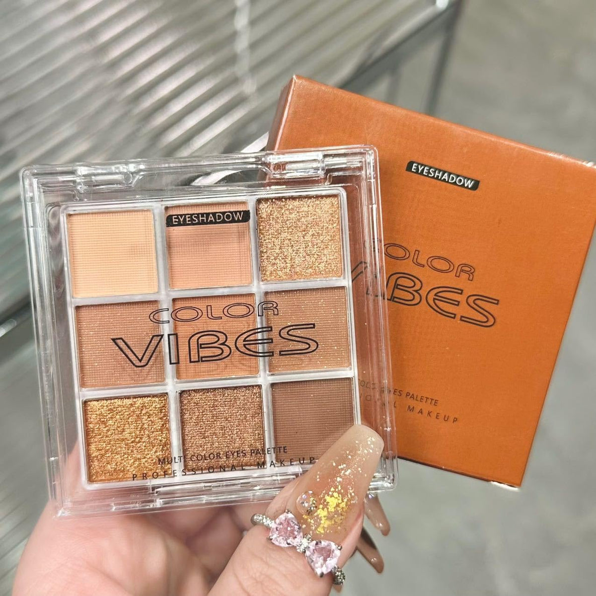 Golden Caramel 9 Warm Bronze & Nude Brown Eyeshadow Palette Matte & Metallic L387
