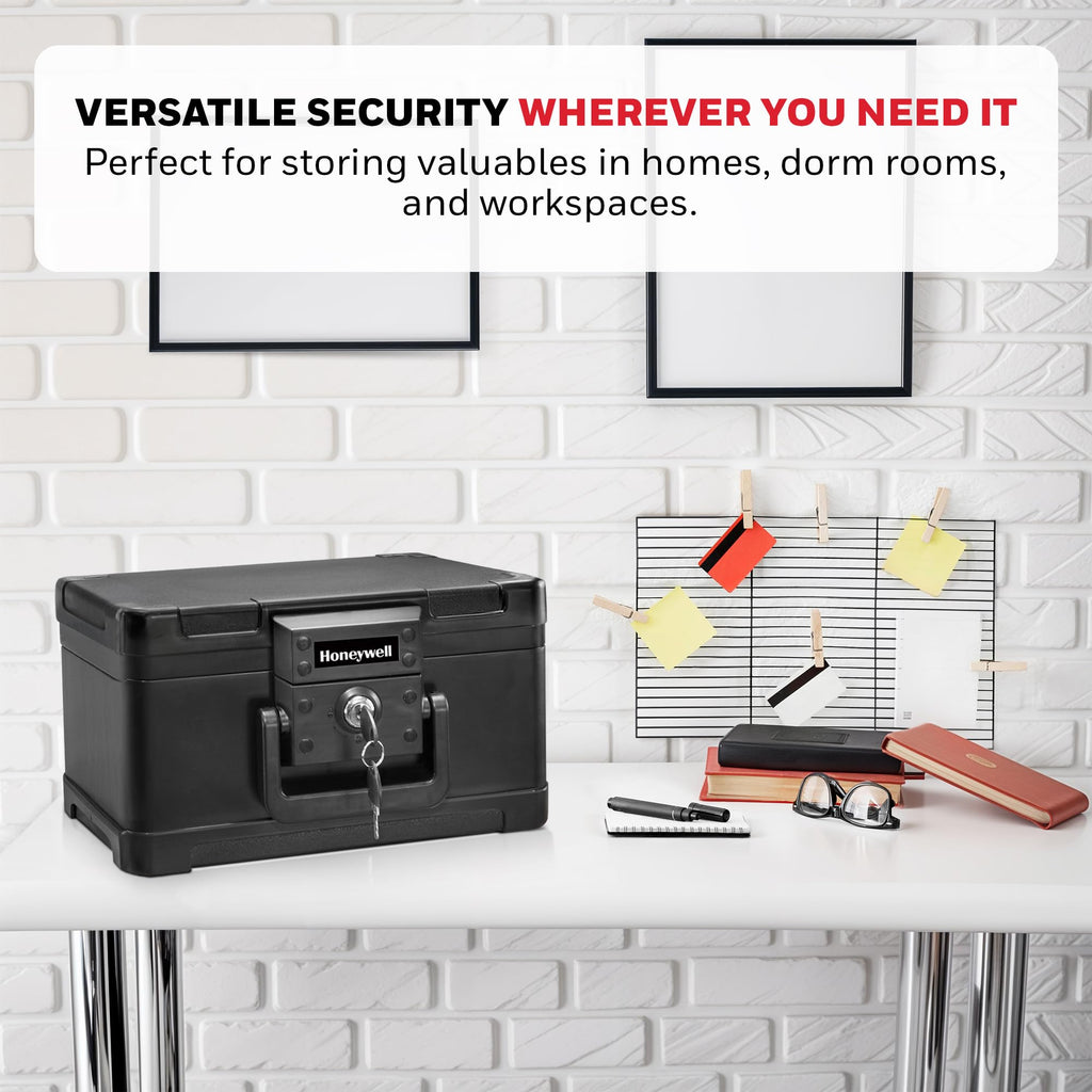 Small Black ABS Plastic Safe with Key Lock L271709