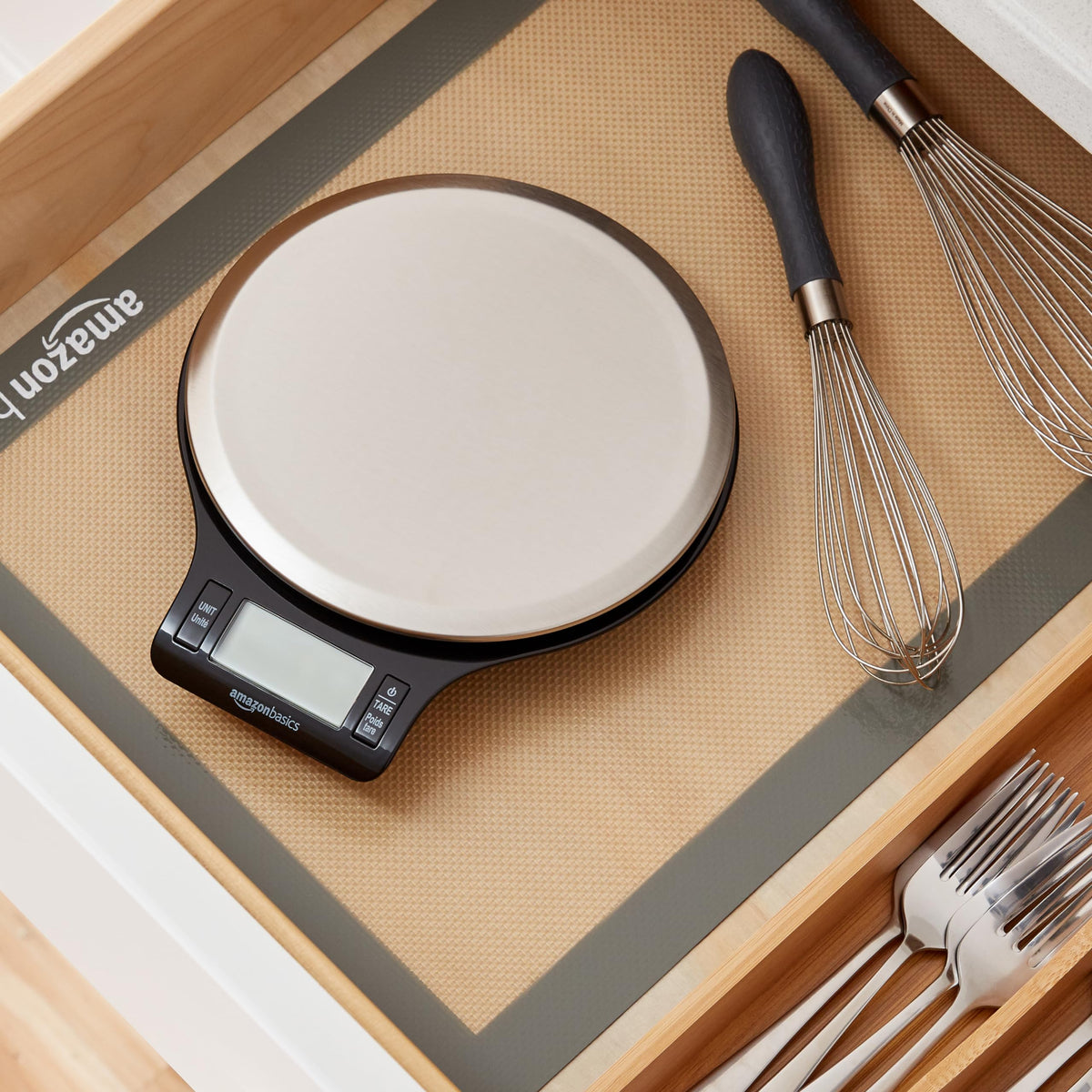 Digital Kitchen Scale with LCD Display, Black and Stainless Steel P434